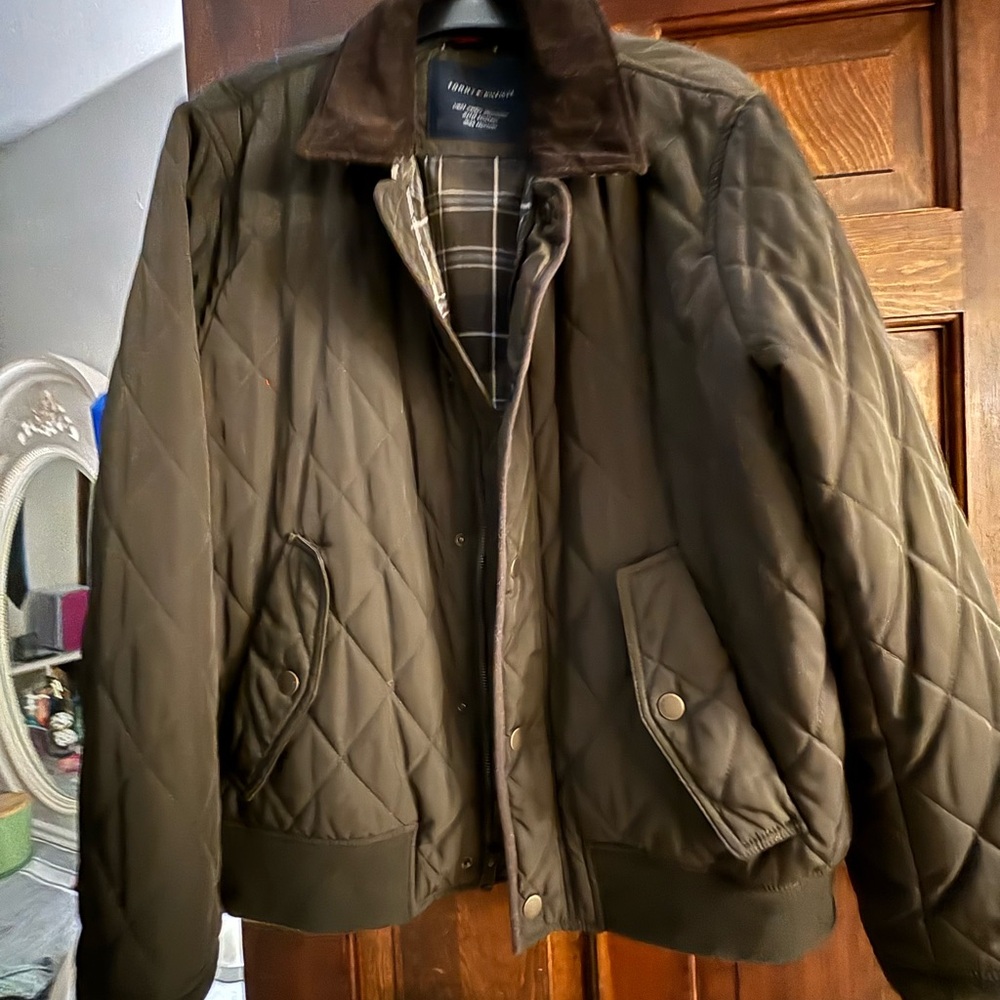 Men’s TH jacket like new wore once